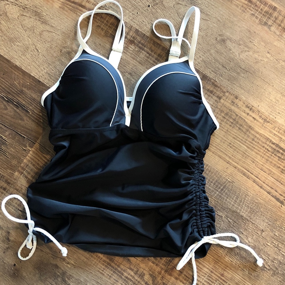 Free Country Black and White Tankini Top